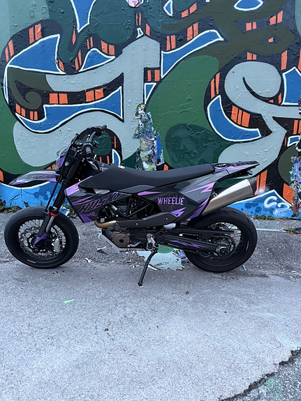 Husqvarna 701 Supermoto 4 of 12