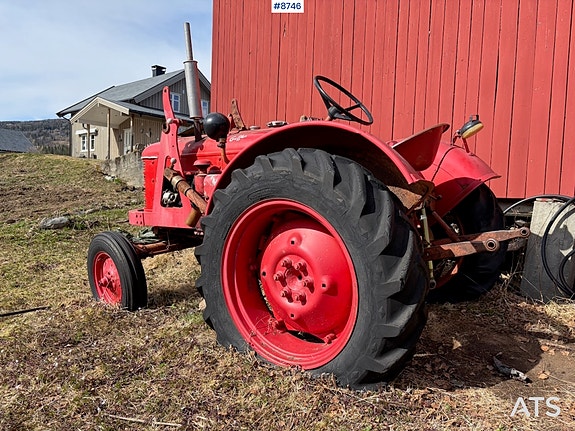 Volvo T31 med laster og skuff 3 of 5