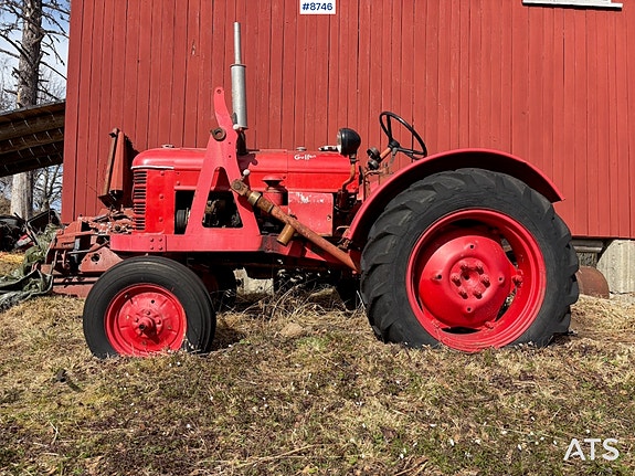 Volvo T31 med laster og skuff 2 of 5