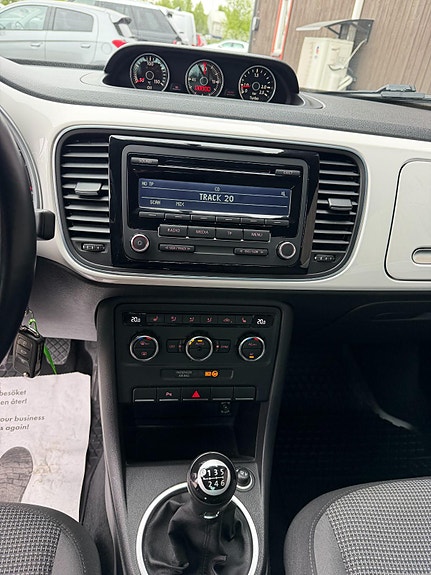 Volkswagen Beetle 19 of 23