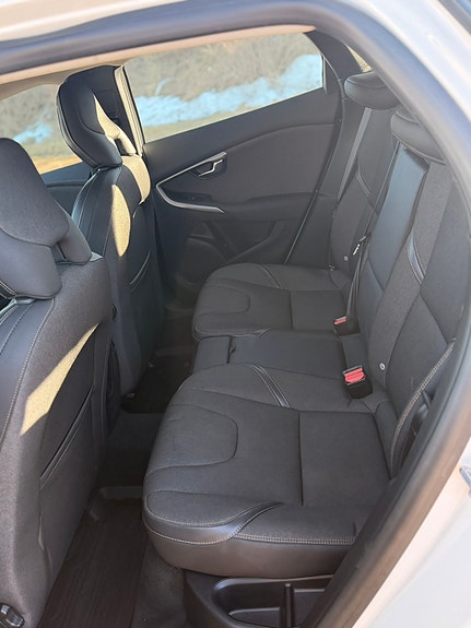 Volvo V40 Cross Country 5 of 5