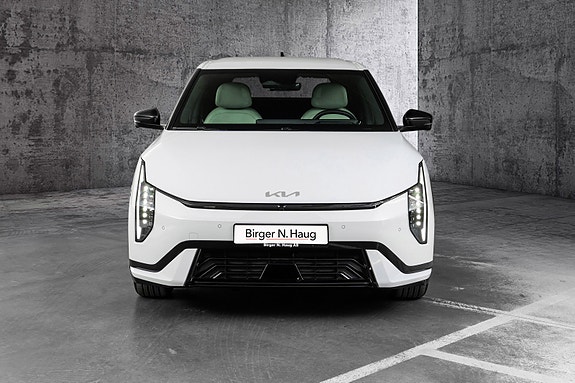Kia EV4 3 of 27