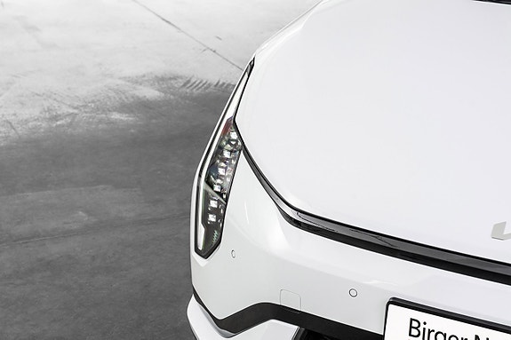 Kia EV4 4 of 27
