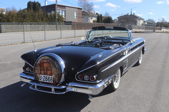 Chevrolet Impala 3 of 5
