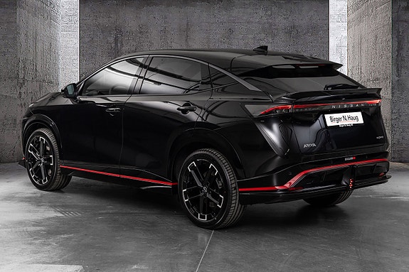 Nissan Ariya 6 of 30