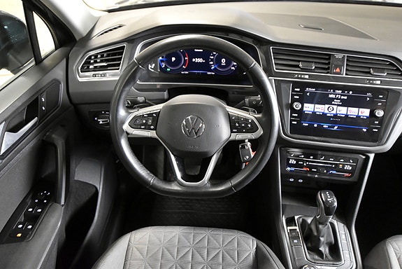 Volkswagen Tiguan 25 of 30