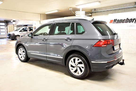 Volkswagen Tiguan 5 of 30