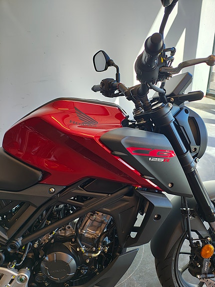 Honda CB125R **Tilbud spar 5.000 kr** 4 of 5