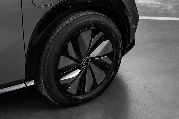 Nissan Ariya 9 of 28