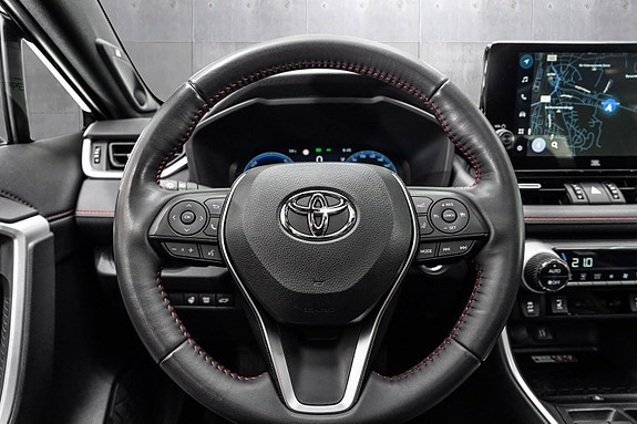Toyota RAV4 Plug-in Hybrid 15 of 29
