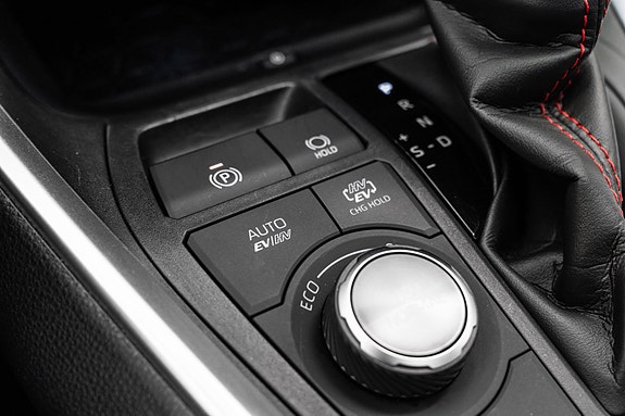 Toyota RAV4 Plug-in Hybrid 20 of 29