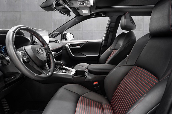 Toyota RAV4 Plug-in Hybrid 8 of 29