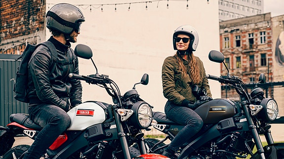 Yamaha XSR 125 3 of 5