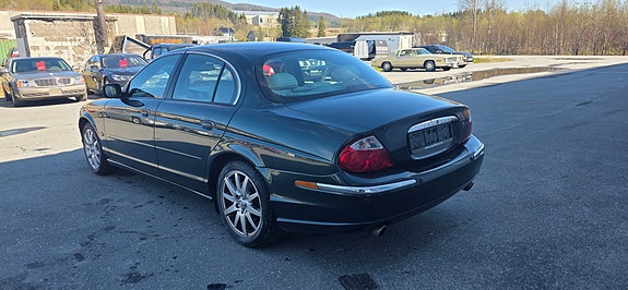Jaguar S-TYPE 5 of 5