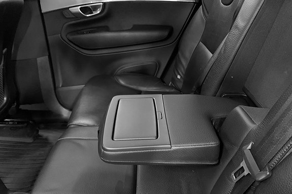 Volvo XC90 18 of 21