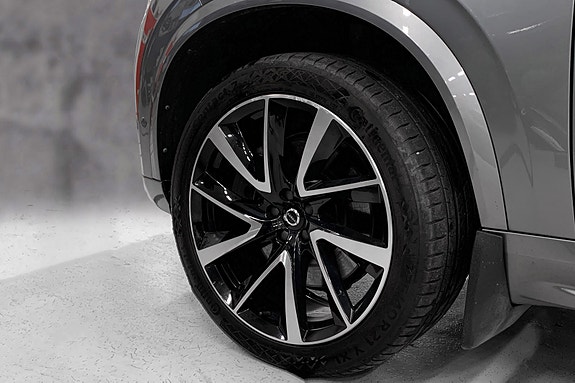Volvo XC90 21 of 21