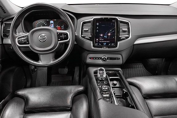 Volvo XC90 7 of 21