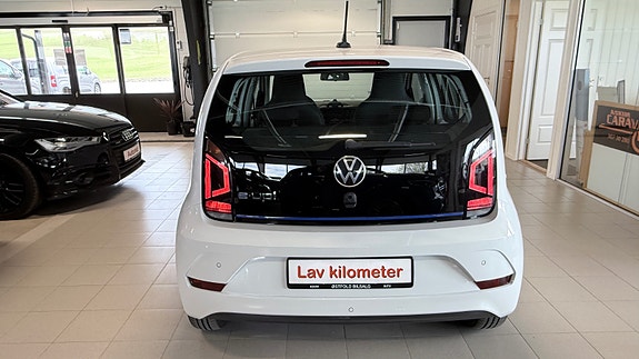 Volkswagen UP! 6 of 28