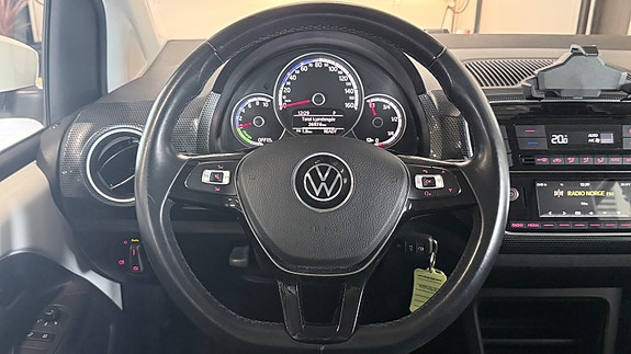 Volkswagen UP! 8 of 28