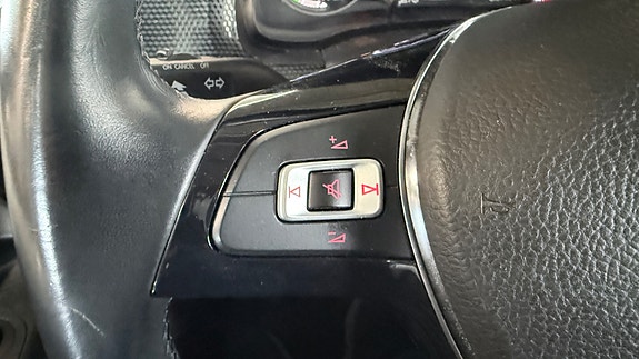 Volkswagen UP! 9 of 28