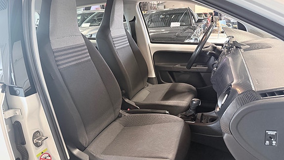 Volkswagen UP! 12 of 28