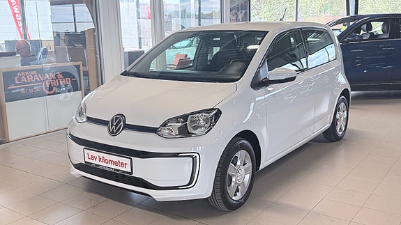 Volkswagen UP! 3 of 5