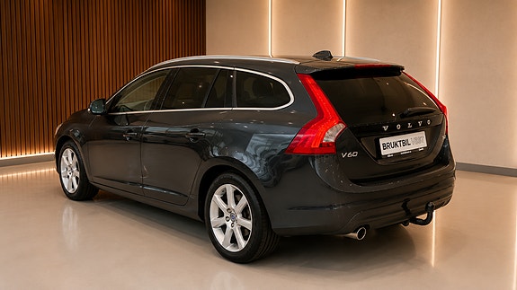 Volvo V60 4 of 5