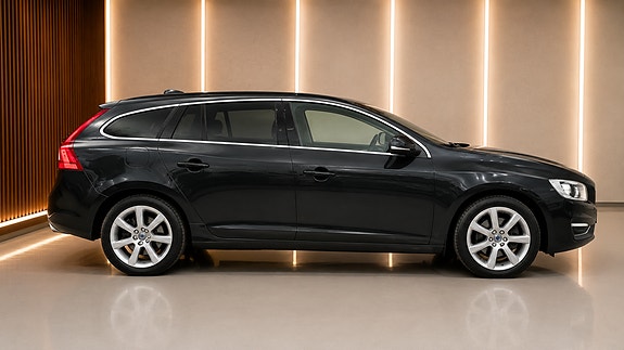 Volvo V60 3 of 5