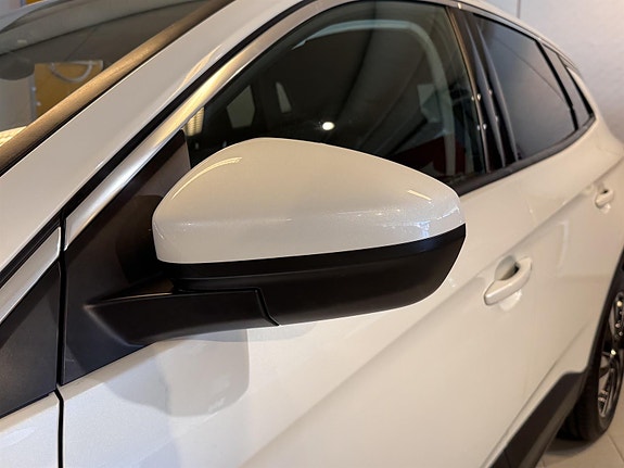 Opel Grandland X 8 of 30