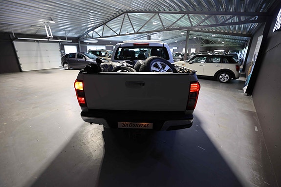 Isuzu D-max 4 of 5