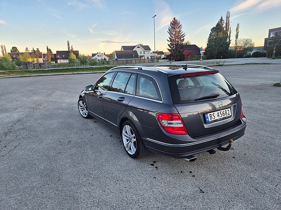 Mercedes-Benz C220 5 of 5