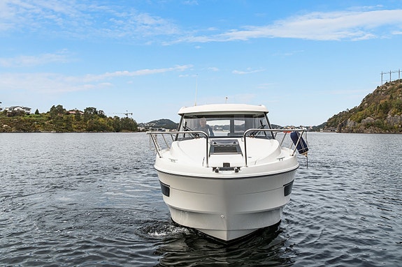 Beneteau Antares 9 - 2X200 HK Suzuki, mye utstyr, Skipsregistrert. Sesongklar 3 of 5