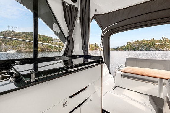 Beneteau Antares 9 - 2X200 HK Suzuki, mye utstyr, Skipsregistrert. Sesongklar 21 of 30