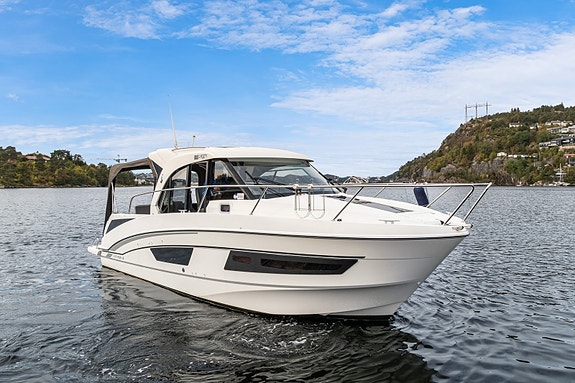 Beneteau Antares 9 - 2X200 HK Suzuki, mye utstyr, Skipsregistrert. Sesongklar 2 of 5