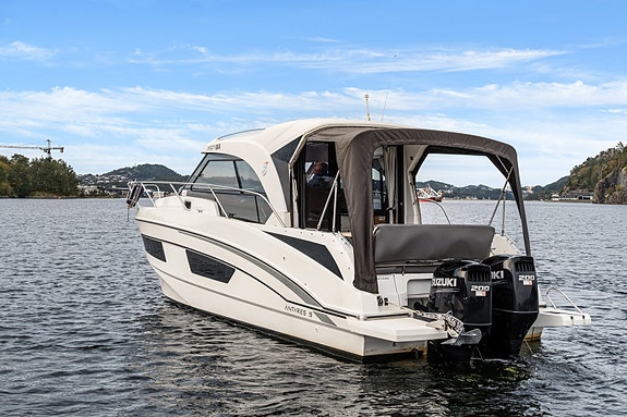 Beneteau Antares 9 - 2X200 HK Suzuki, mye utstyr, Skipsregistrert. Sesongklar 6 of 30
