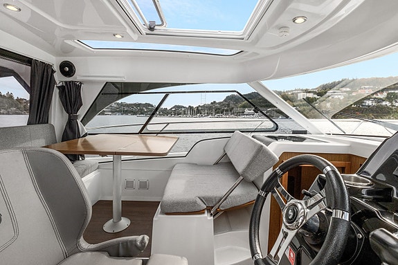 Beneteau Antares 9 - 2X200 HK Suzuki, mye utstyr, Skipsregistrert. Sesongklar 24 of 30