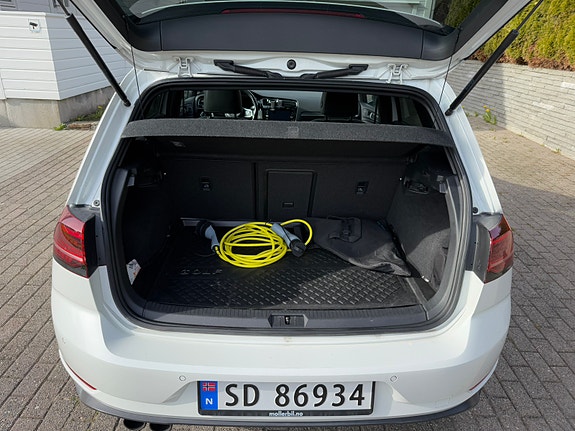 Volkswagen Golf VII 10 of 17