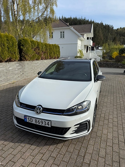 Volkswagen Golf VII 3 of 17