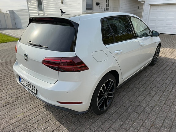 Volkswagen Golf VII 8 of 17