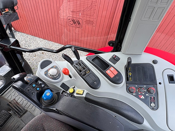 Massey Ferguson 6470 7 of 9