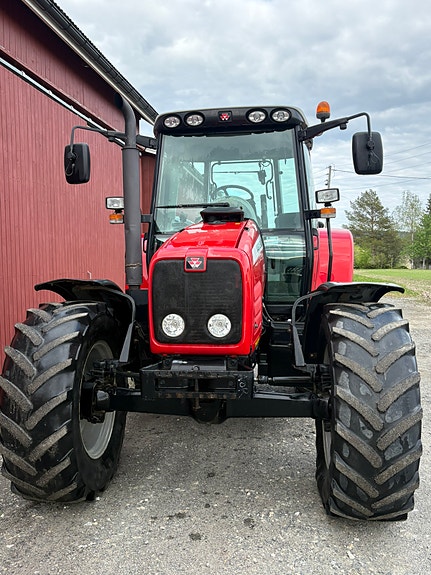 Massey Ferguson 6470 2 of 9
