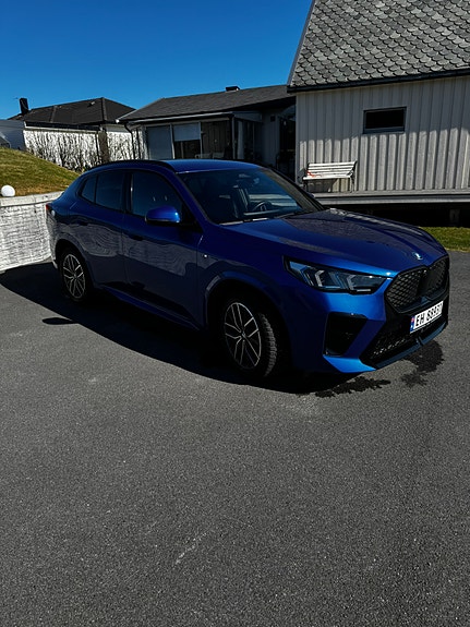 BMW iX2 6 of 6
