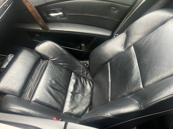 BMW 545i 11 of 16