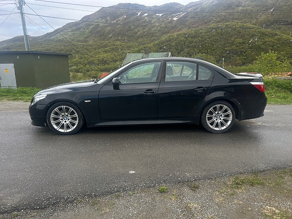 BMW 545i 3 of 16