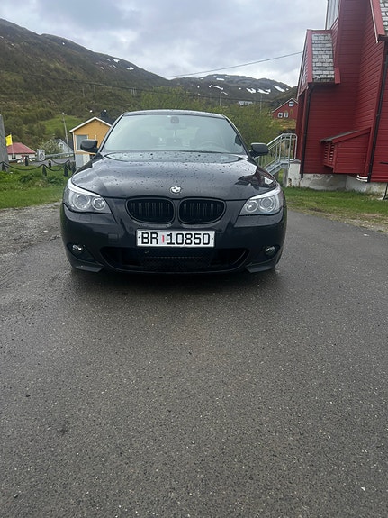 BMW 545i 2 of 16