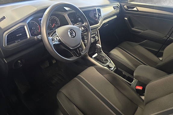 Volkswagen T-Roc 5 of 15