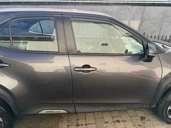 Toyota Yaris Cross 3 of 5