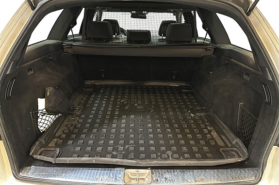 Mercedes-Benz E-Klasse 9 of 10
