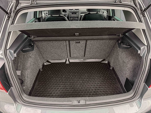 Volkswagen Golf VI 10 of 11