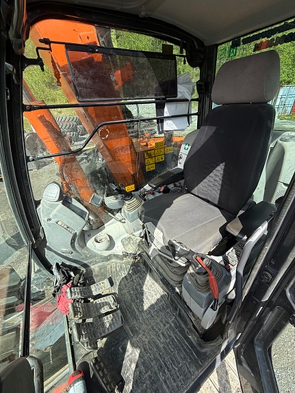Hitachi ZX85US-6 10 of 14